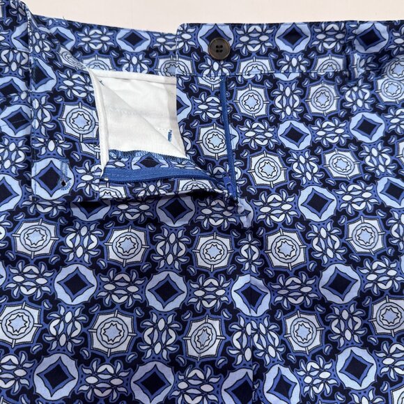 Talbots Weekend Twill Shorts in a Purple/Peri Medallion Print, Sz 6P - Picture 5 of 6